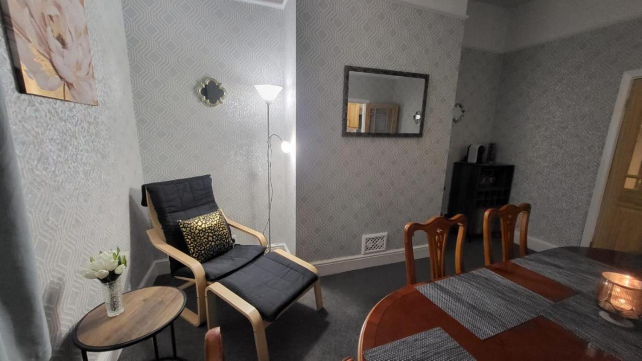 Stay - At Southport Holiday Home - Sleeps 6 Bagian luar foto