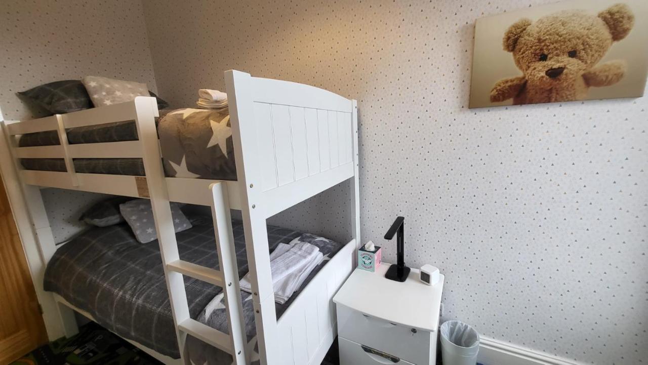 Stay - At Southport Holiday Home - Sleeps 6 Bagian luar foto