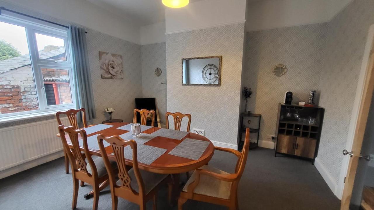 Stay - At Southport Holiday Home - Sleeps 6 Bagian luar foto
